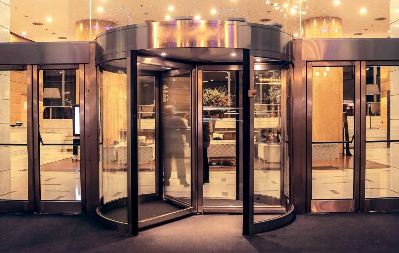 Otomatik Kapı Sistemlerinin İşletmelere Sağladığı Avantajlar